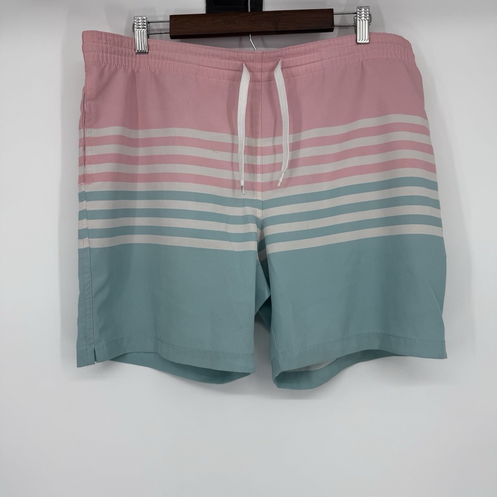 Chubbies Men's On The Horizons‎ Stretch Swim Trunks Size Medium 7" Lined Pastel